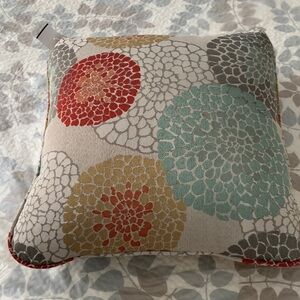Floral Accent Pillow with Multicolor Design
